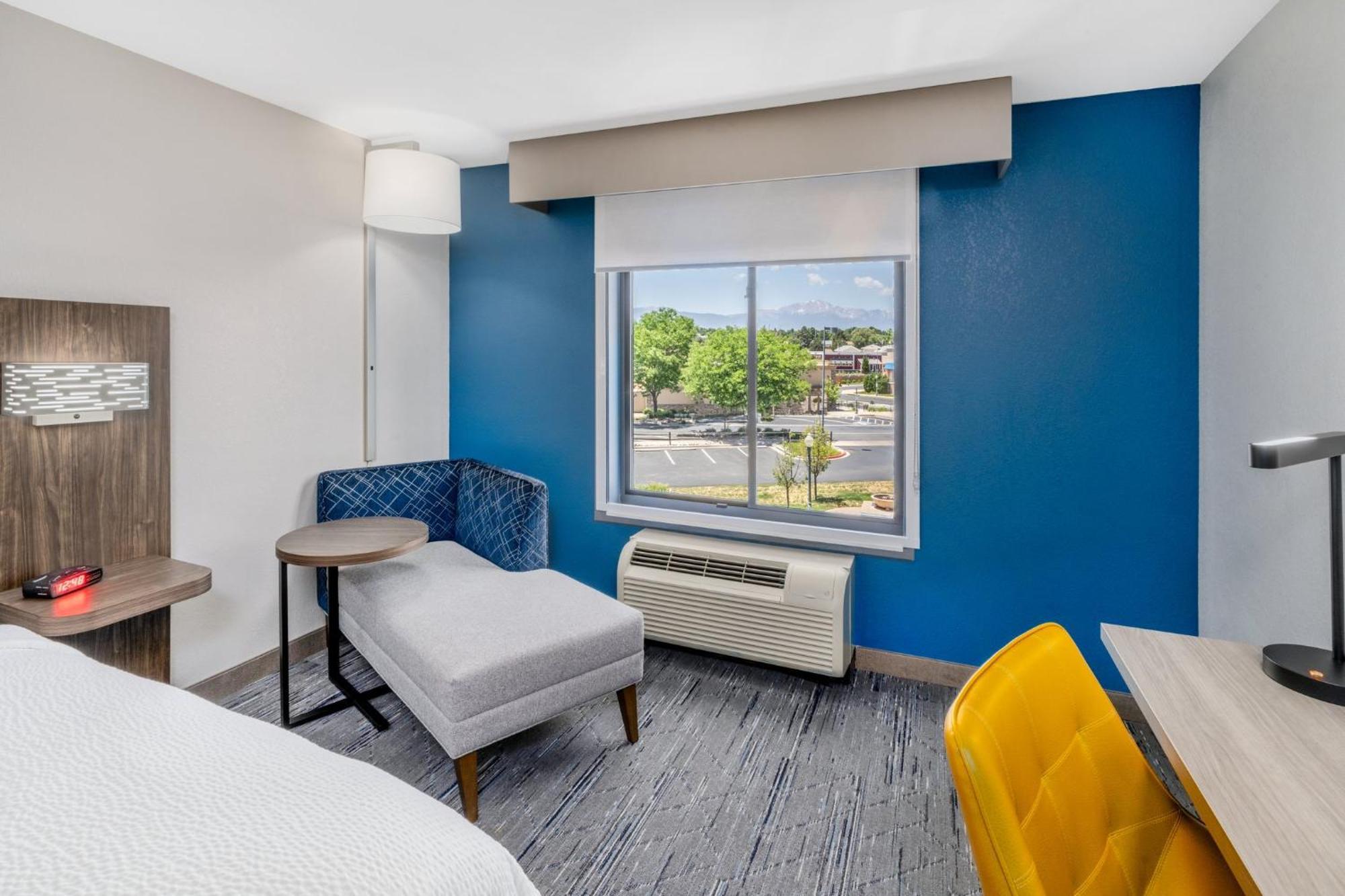 Holiday Inn Express - Colorado Springs - First & Main By Ihg Exterior foto