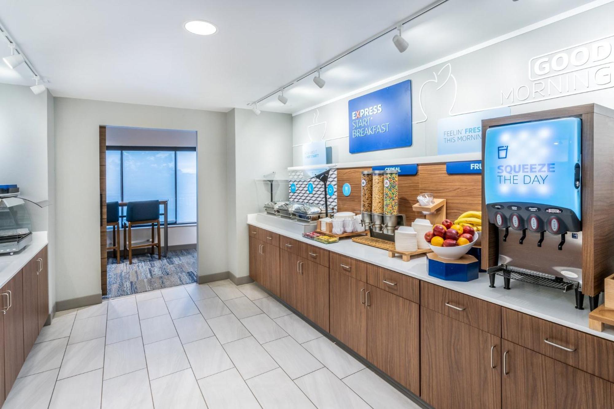 Holiday Inn Express - Colorado Springs - First & Main By Ihg Exterior foto